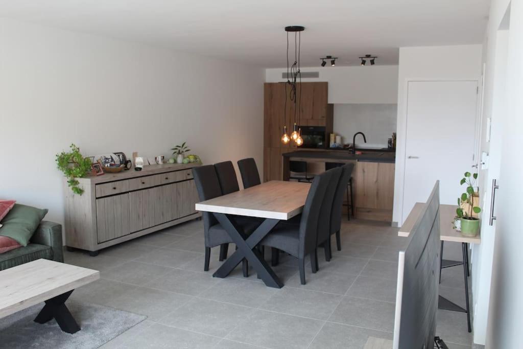 Appartement Ruim Nieuwbouwappartement Oostduinkerke